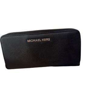 Michael Kors Black Saffiao Leather Zip Around Wallet Zip Pocket Card Holders